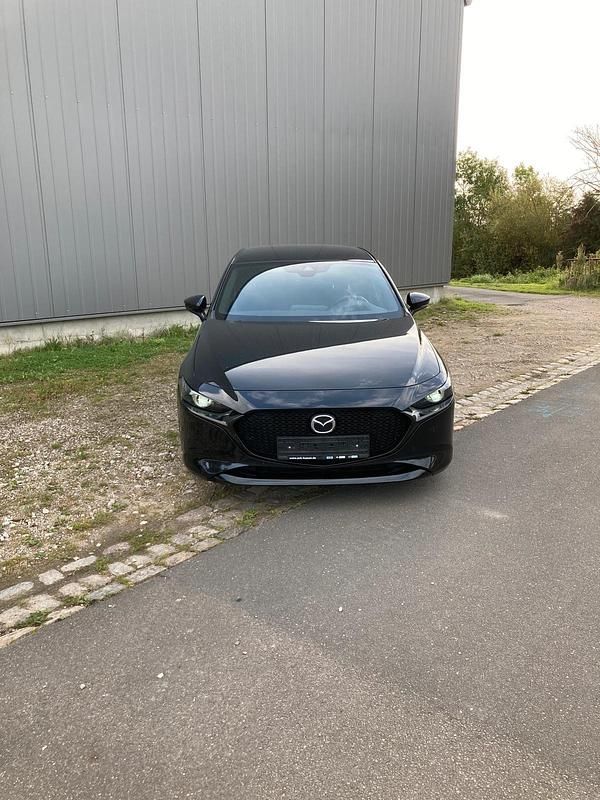 Gebraucht Mazda 3 110 PS (80 kW) 2022 Schwarz Limousine
