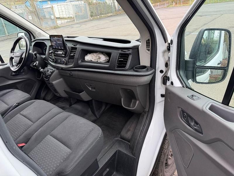 Gebraucht Ford Transit 131 PS (96 kW) 2021 Weiß Van / Kleinbus