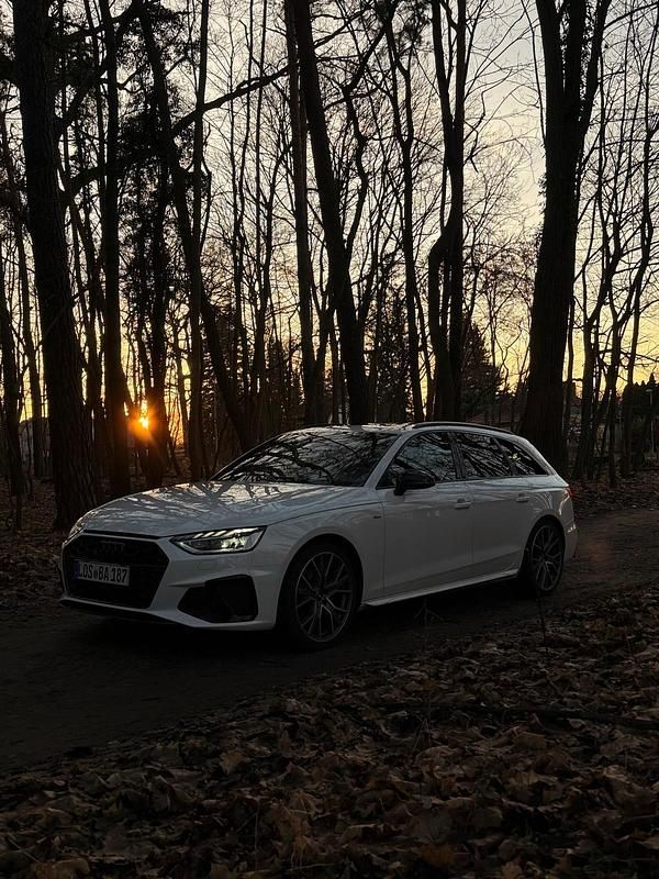 Weiß Gebraucht 2019 Audi A4 Comfort Kombi | 26.999 € (Etwas zu teuer) - Bild 1/4