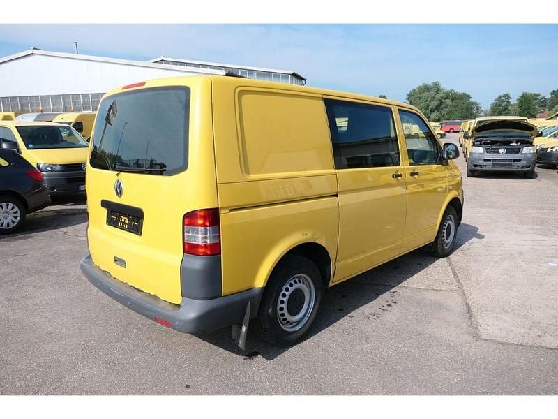 Second-hand VW Transporter 84 CP (61 kW) 2011 Galben Van
