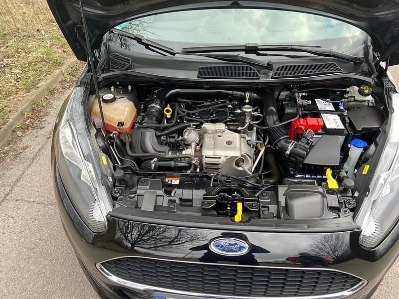 Gebraucht Ford Fiesta SYNC Edition 101 PS (74 kW) 2016 Schwarz Kleinwagen