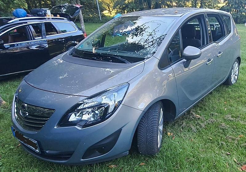 Braun Gebraucht 2012 Opel Meriva Innovation Van / Kleinbus | 6.999 € (Fairer Preis) - Bild 1/4