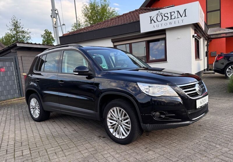 Schwarz Gebraucht 2010 VW Tiguan Trendline SUV | 8.900 € (Etwas zu teuer) - Bild 1/4