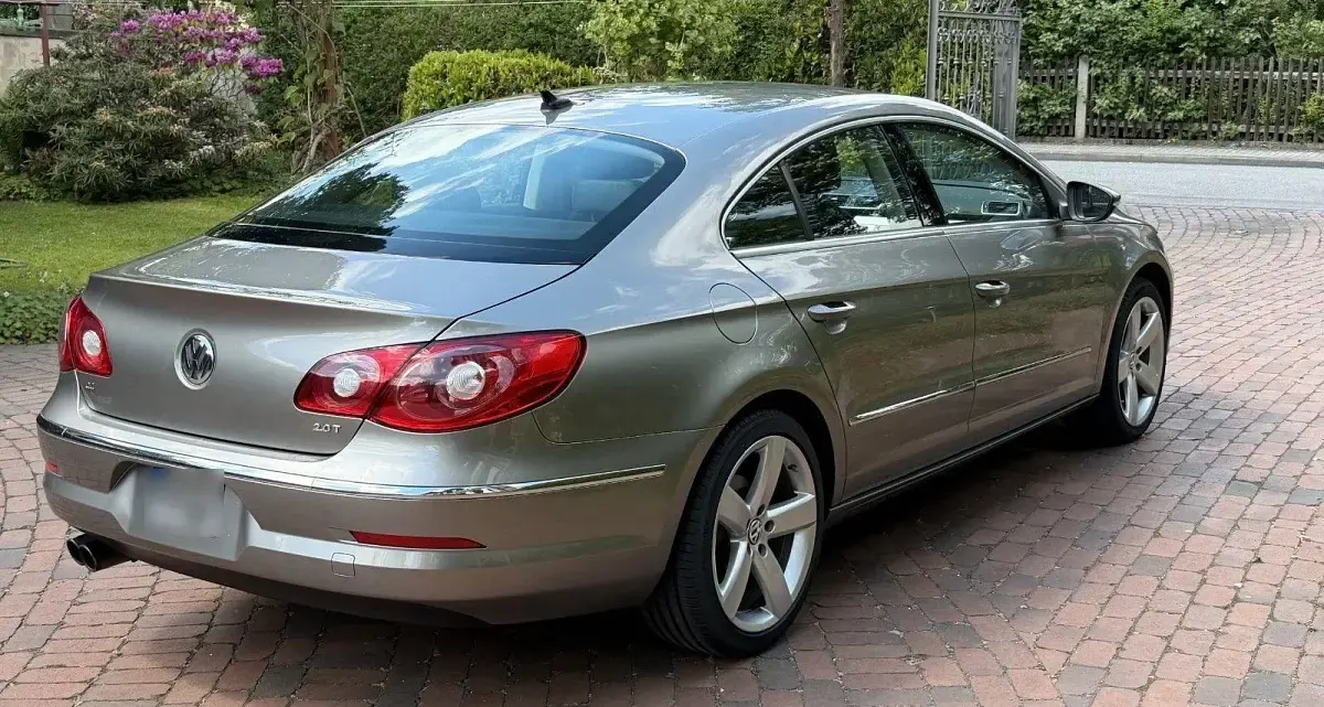Gebraucht VW Passat Edition 200 PS (147 kW) 2011 Beige Coupé