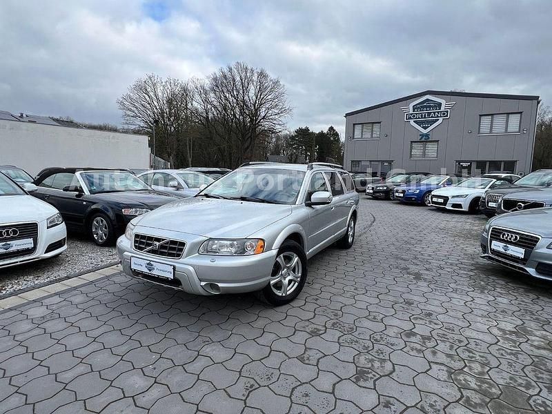 Silber Gebraucht 2007 Volvo XC70 SUV | 10.999 € - Bild 1/4