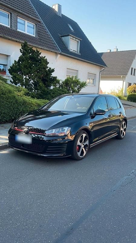 Gebraucht VW Golf VII GTI 230 PS (169 kW) 2016 Schwarz Kleinwagen