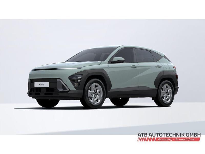 Neu Hyundai Kona Select 150 PS (110 kW) 2025 Gruen SUV