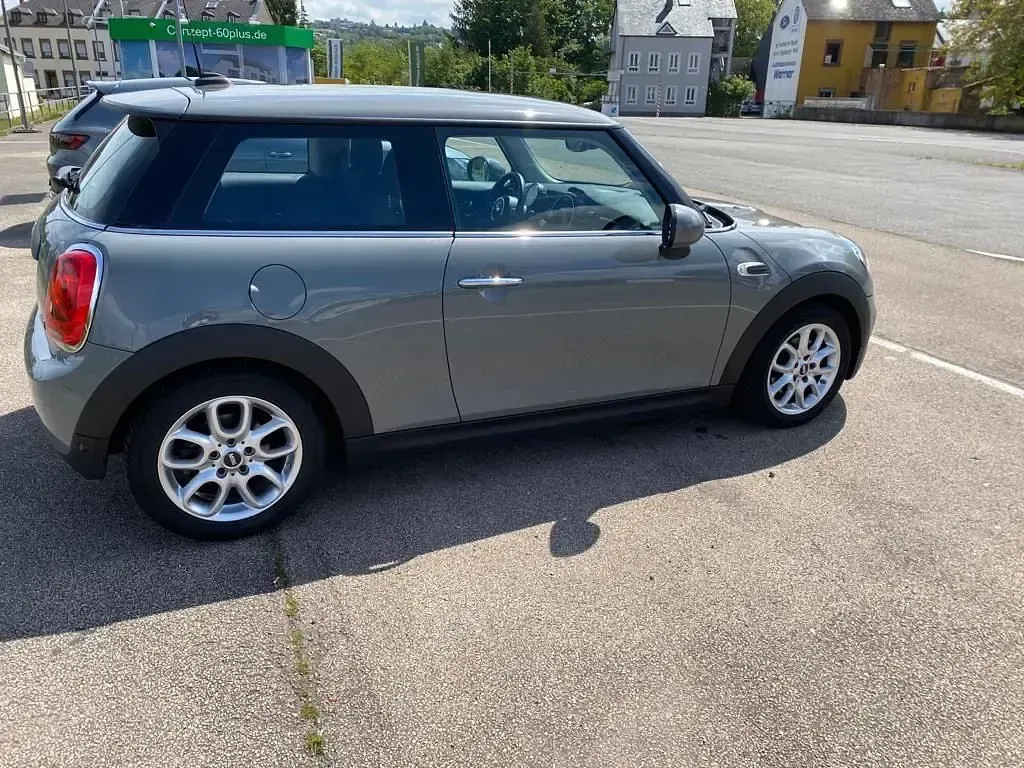 Occasion Mini ONE 102 PK (75 kW) 2017 Grijs Hatchback