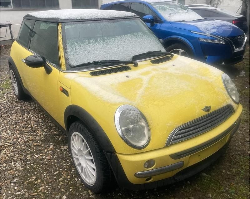 Gebraucht Mini ONE Pepper 90 PS (66 kW) 2003 Gelb Kleinwagen
