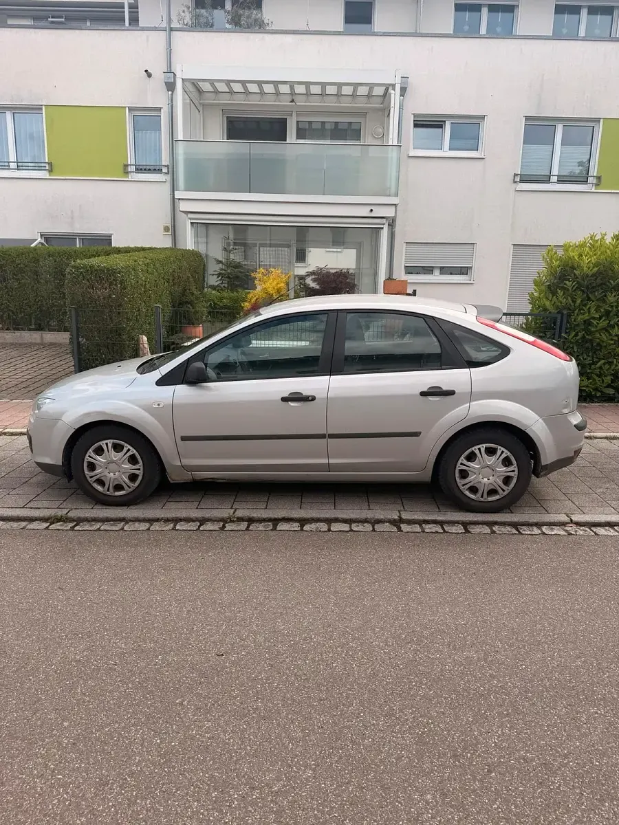 Gebraucht Ford Focus 101 PS (74 kW) 2006 Silber Limousine