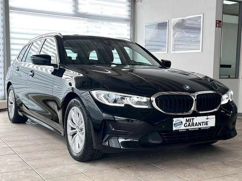 Gebraucht BMW 320 Sport Line 190 PS (139 kW) 2022 Schwarz Kombi