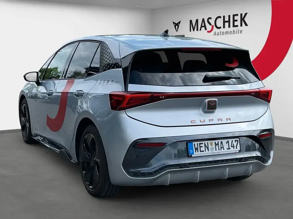 Second-hand Cupra Born 150 kW (204 CP) 2024 Argintiu Hatchback