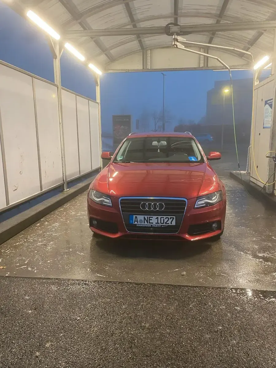 Gebraucht Audi A4 177 PS (130 kW) 2011 Rot Limousine