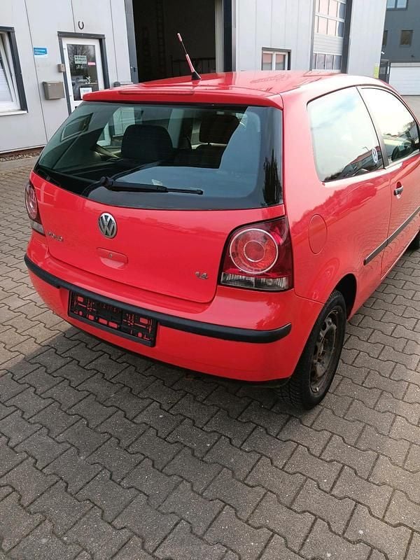 Used VW Polo 75 HP (55 kW) 2007 Red Hatchback