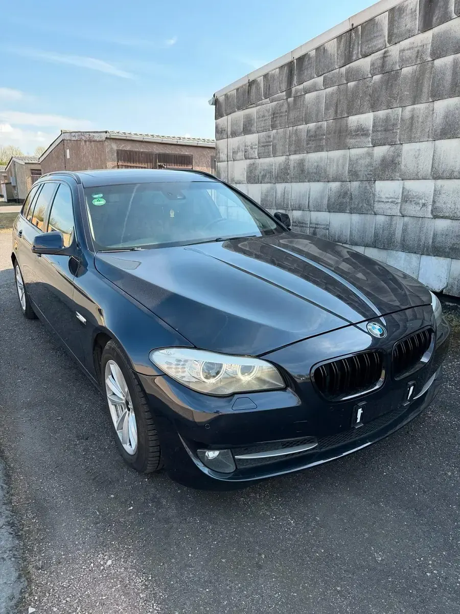 Gebraucht BMW 530 258 PS (189 kW) 2011 Kombi