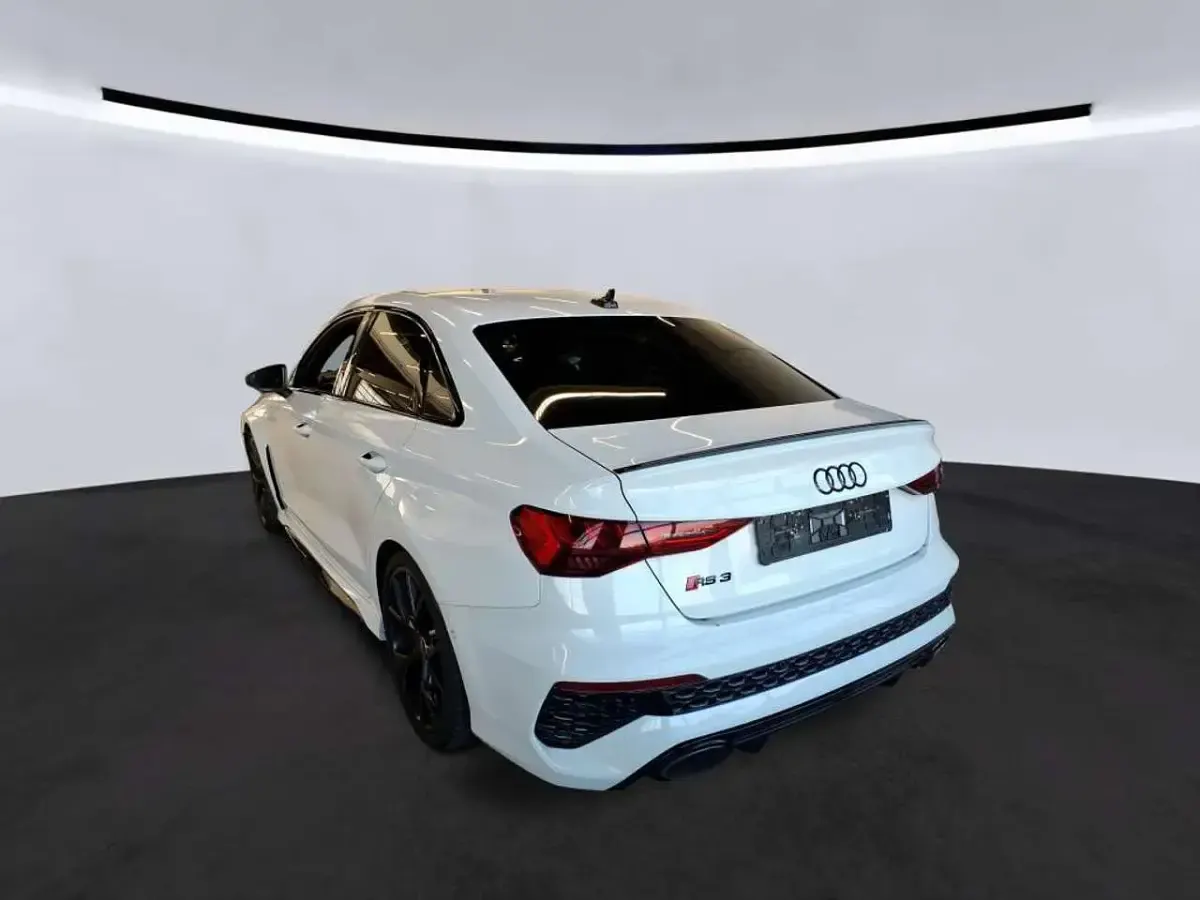 Gebraucht Audi RS3 Ambiente 400 PS (294 kW) 2024 Weiß Limousine