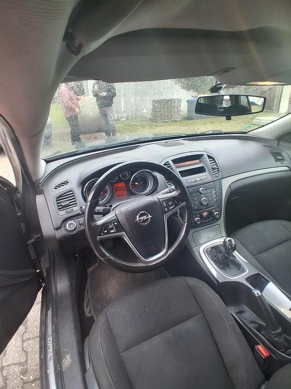 Second-hand Opel Insignia 2009 Negru Hatchback