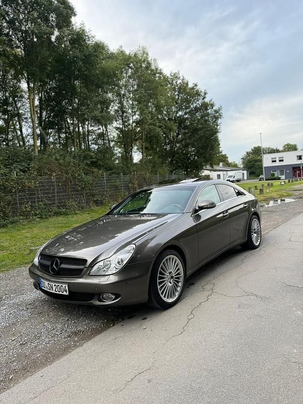 Beige Gebraucht 2007 Mercedes CLS320 Sport Limousine | 8.000 € (Fairer Preis) - Bild 1/4