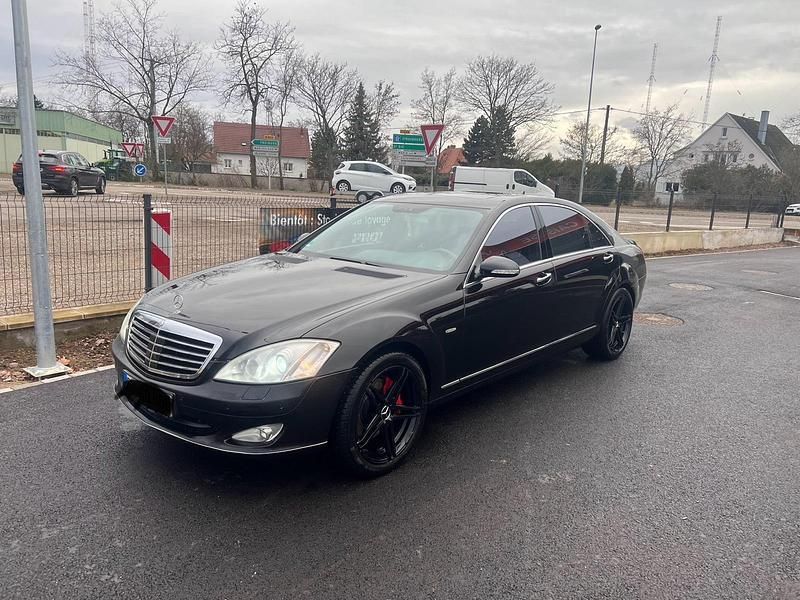 Schwarz Gebraucht 2007 Mercedes S320 Limousine | 11.500 € (Etwas zu teuer) - Bild 1/4