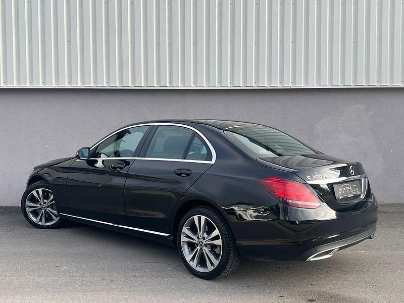 Gebraucht Mercedes C300e 194 PS (142 kW) 2020 Schwarz Limousine