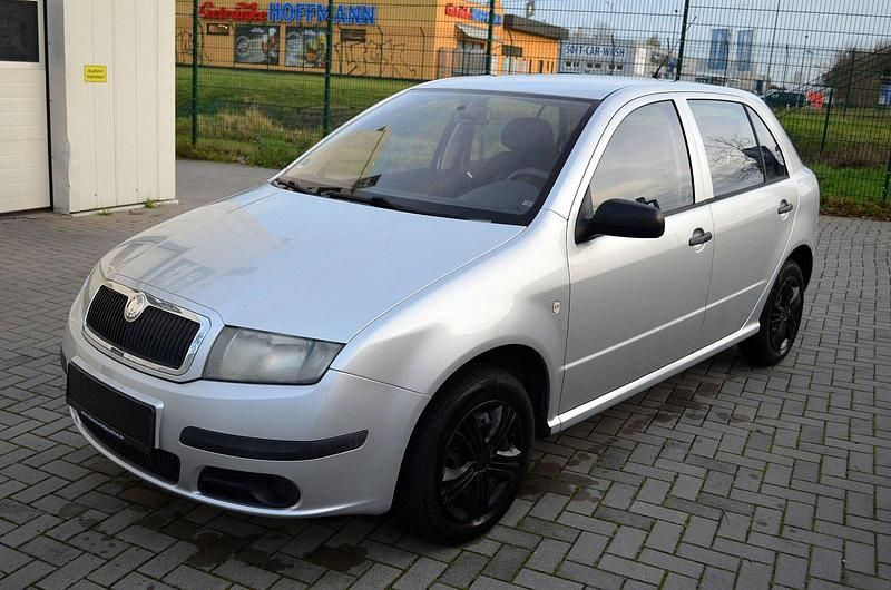 Silber Gebraucht 2006 Skoda Fabia Kleinwagen | 1.600 € - Bild 1/4