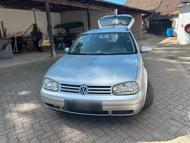 Second-hand VW Golf IV 75 CP (55 kW) 2004 Argintiu Break
