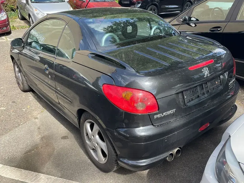 Gebraucht Peugeot 206 CC 109 PS (80 kW) 2006 Schwarz Cabrio