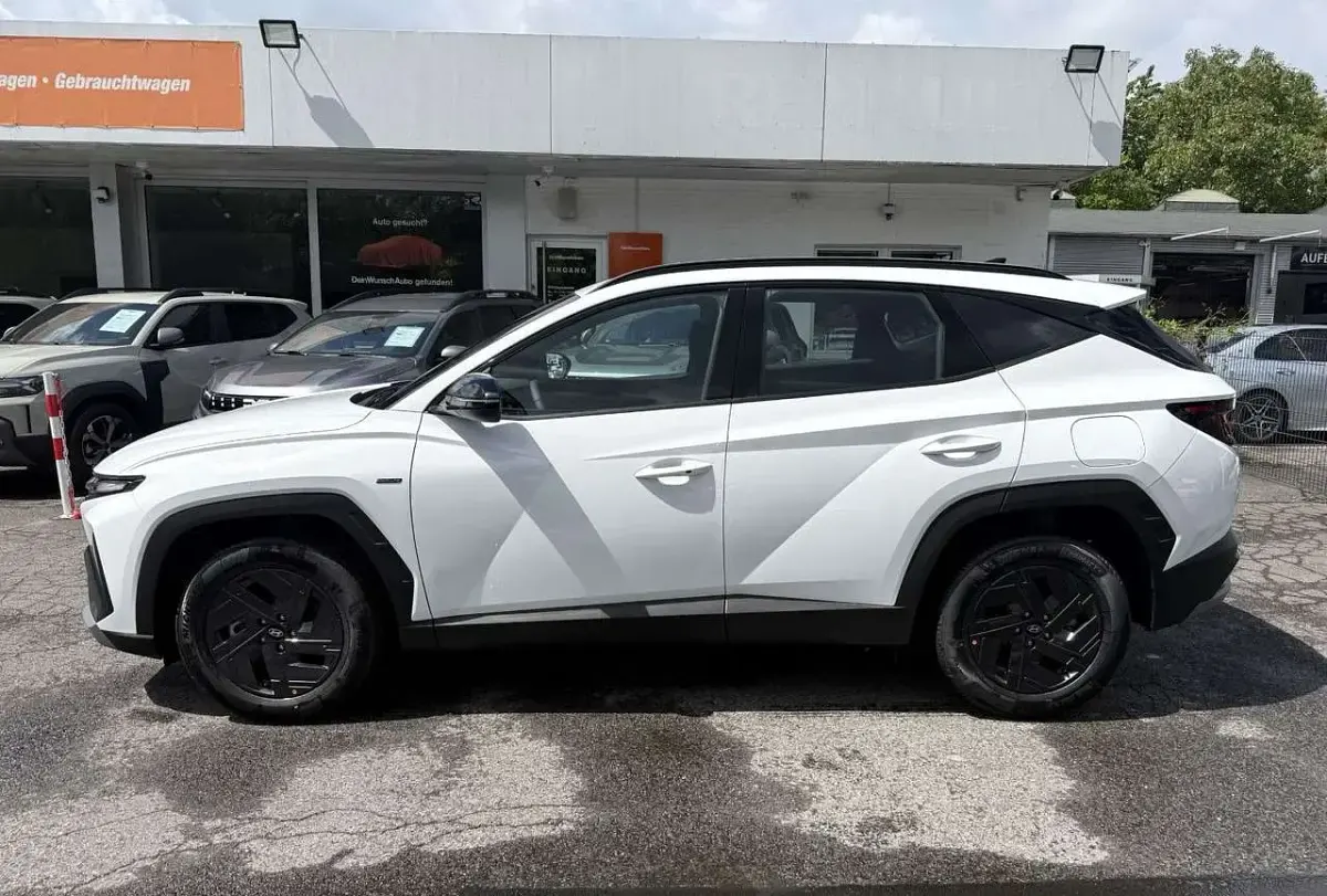 Neu Hyundai Tucson Blackline 150 PS (110 kW) 2026 Weiß SUV