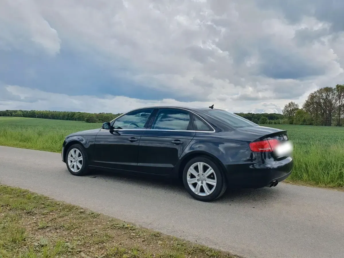 Gebraucht Audi A4 Ambiente 211 PS (155 kW) 2010 Schwarz Limousine
