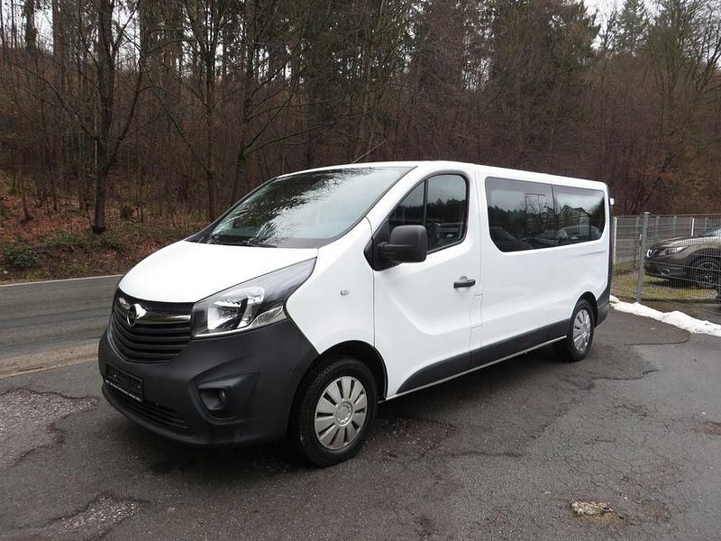 Gebraucht Opel Vivaro 125 PS (91 kW) 2018 Weiß Van / Kleinbus