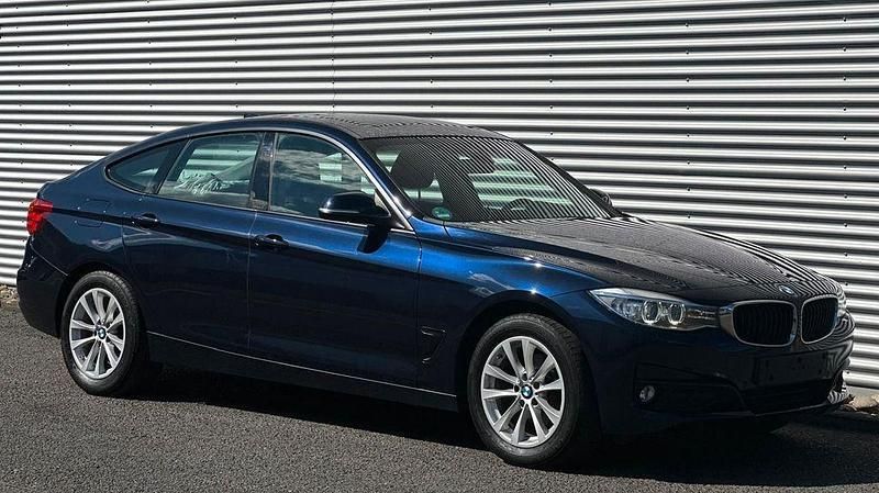 Blau Gebraucht 2014 BMW 320 Comfort Edition Limousine | 6.900 € (Superpreis) - Bild 1/4