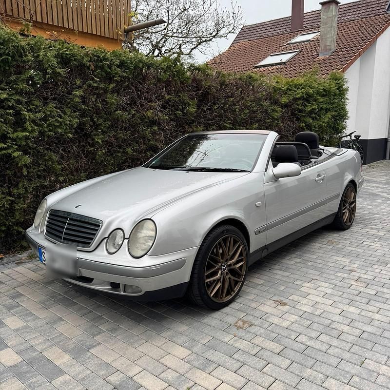 Silber Gebraucht 1999 Mercedes CLK230 Cabrio | 3.690 € (Fairer Preis) - Bild 1/4