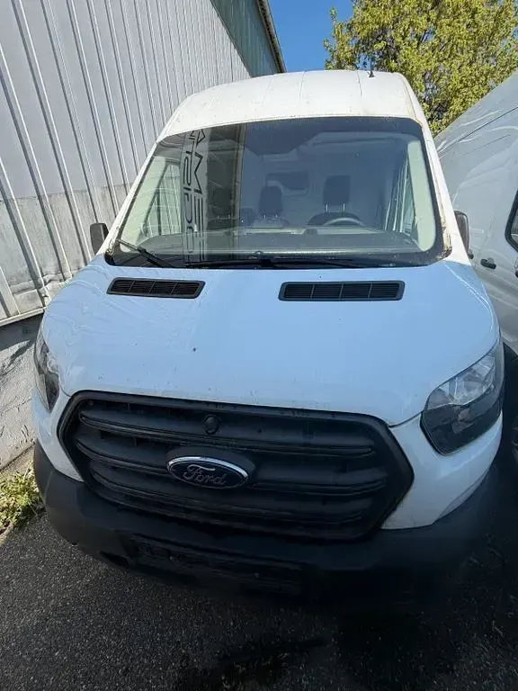 Second-hand Ford Transit 131 CP (96 kW) 2024 Alb Monovolum