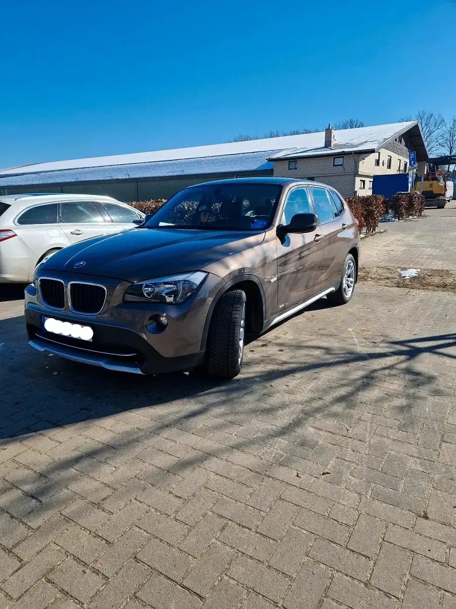 Gebraucht BMW X1 143 PS (105 kW) 2011 Violet SUV