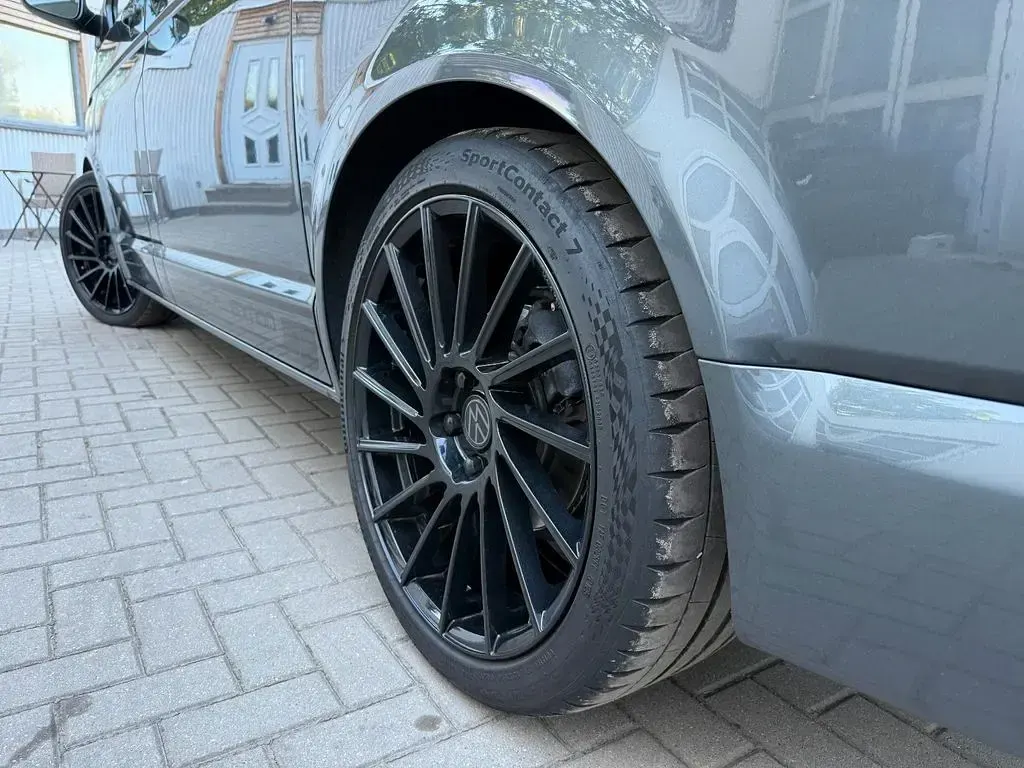 Gebraucht VW Multivan 204 PS (150 kW) 2022 Indiumgrau Van / Kleinbus