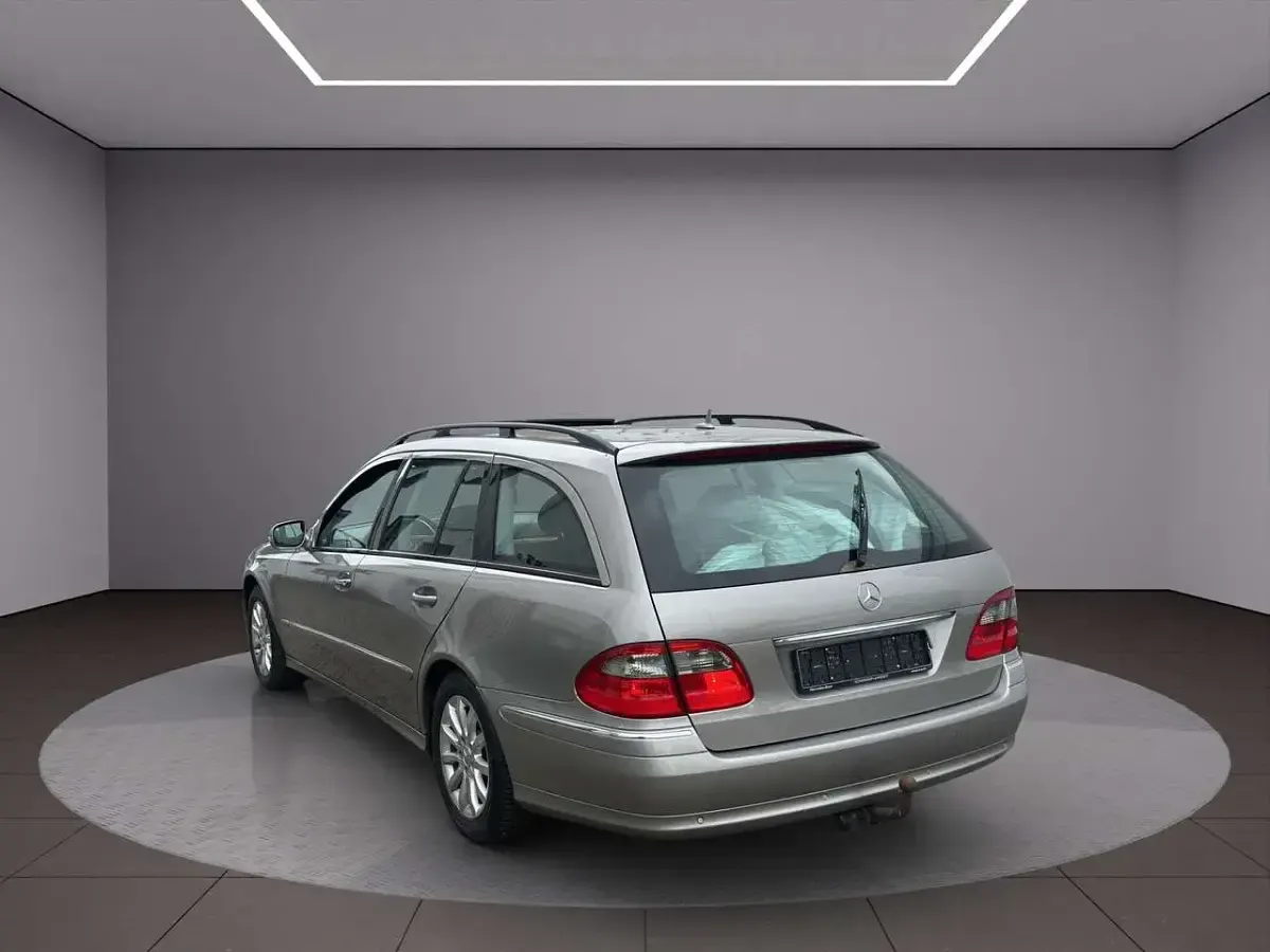 Gebraucht Mercedes E280 190 PS (139 kW) 2006 Cubanitsilber  metallic Kombi