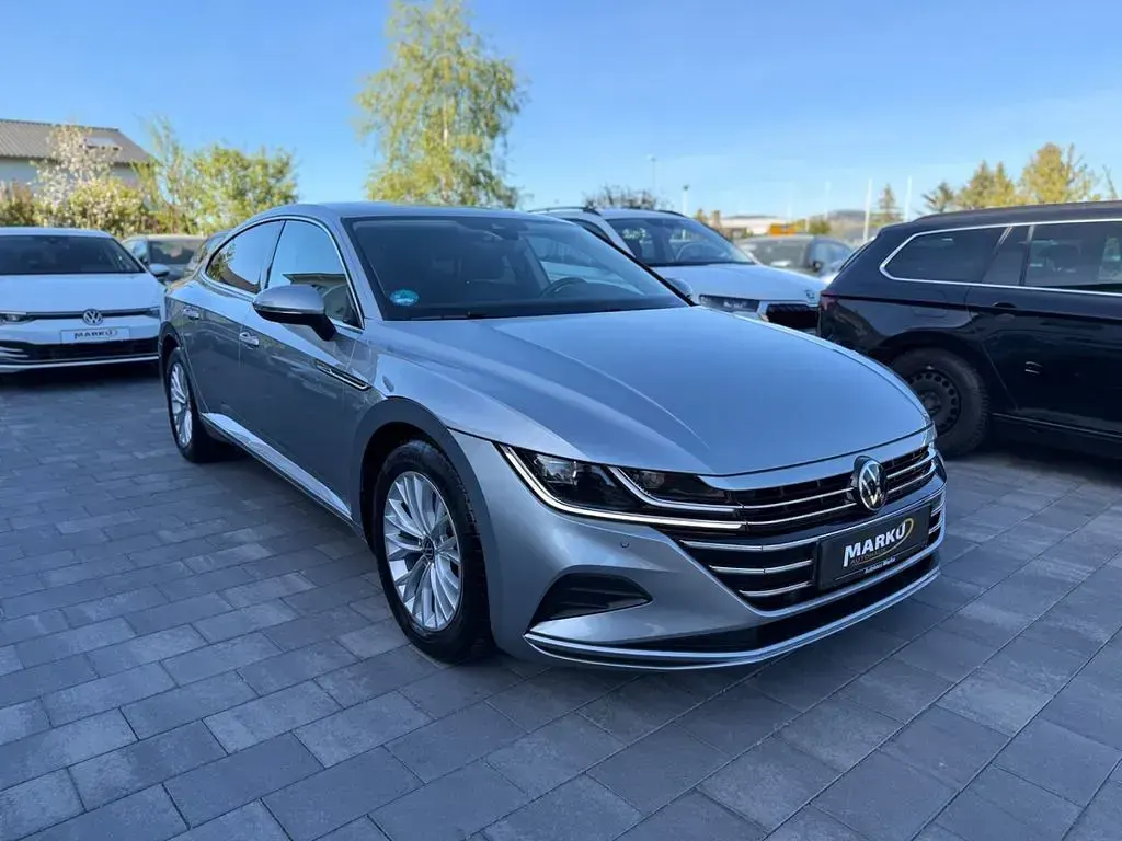 Brugt VW Arteon Basis 150 HK (110 kW) 2023 Sølv Sedan