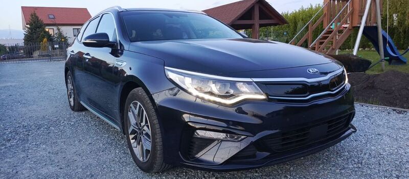 Grau Gebraucht 2021 Kia Optima Hybrid Spirit Limousine | 19.999 € (Fairer Preis) - Bild 1/4