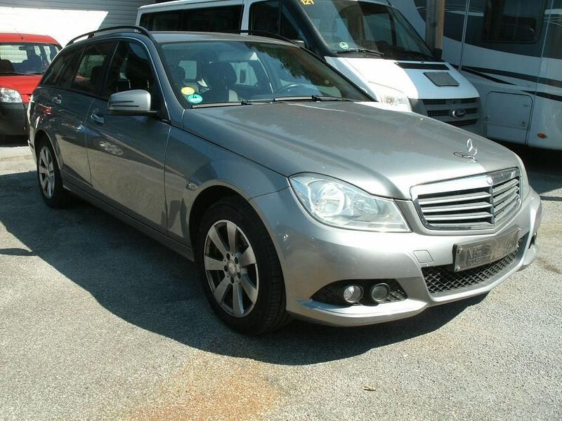 Gebraucht Mercedes C220 120 PS (88 kW) 2012 Silber Limousine