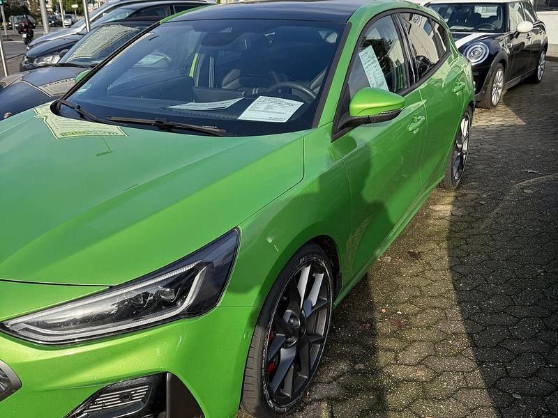 Gebraucht Ford Focus Performance Edition 280 PS (205 kW) 2023 Grün Limousine