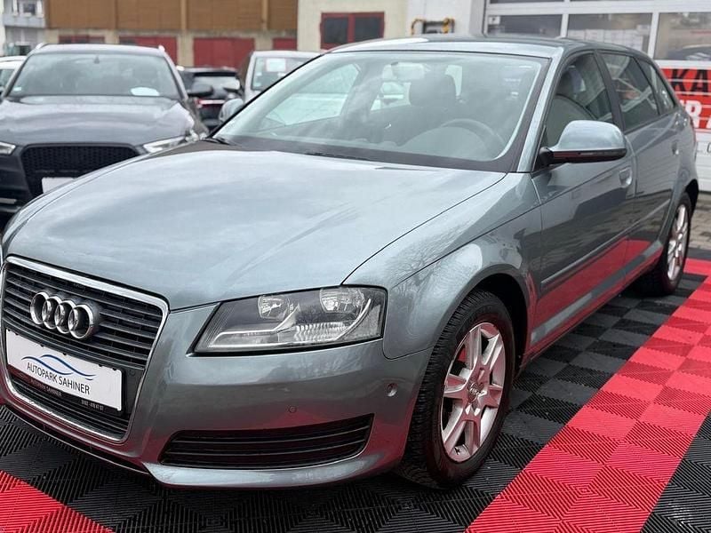 Gebraucht Audi A3 Attraction 125 PS (91 kW) 2009 Grau Kleinwagen