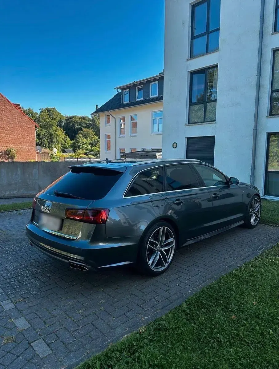 Gebraucht Audi A6 Ambiente 272 PS (200 kW) 2015 Grau Kombi
