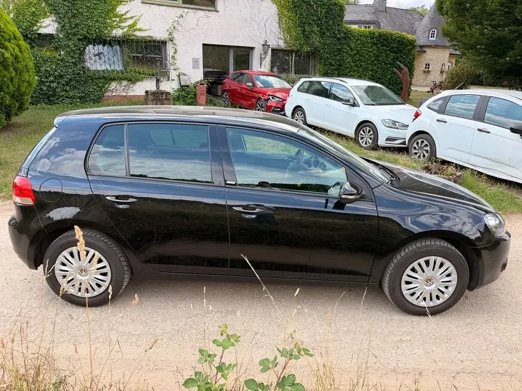 Gebraucht VW Golf VI Style 122 PS (89 kW) 2011 Schwarz Kleinwagen