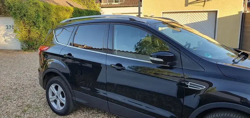 Używany Ford Kuga Trend 150 KM (110 kW) 2016 Czarny SUV