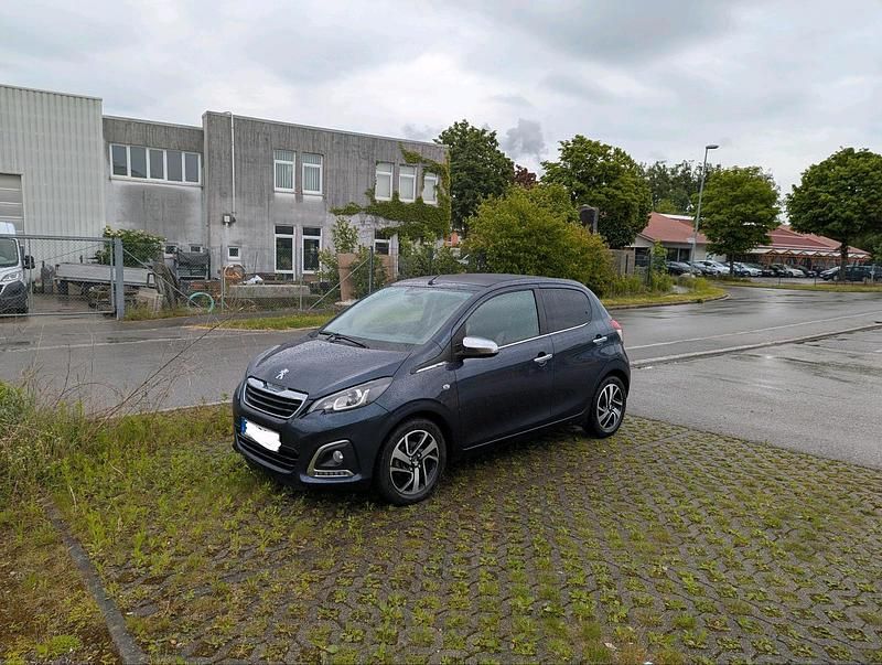 Blau Gebraucht 2018 Peugeot 108 Kleinwagen | 7.350 € (Fairer Preis) - Bild 1/4