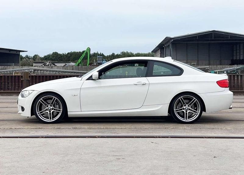 Gebraucht BMW 335 Performance 306 PS (225 kW) 2011 Weiß Coupé