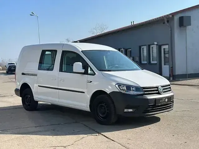 Usata VW Caddy 122 CV (89 kW) 2021 Bianco Monovolume