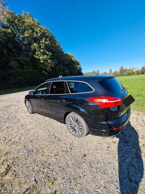 Brugt Ford Focus ST-Line 140 HK (102 kW) 2018 Sort Sedan