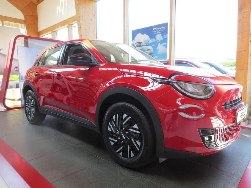 Gebraucht Fiat 600E Red 114 kW (156 PS) 2024 SUV