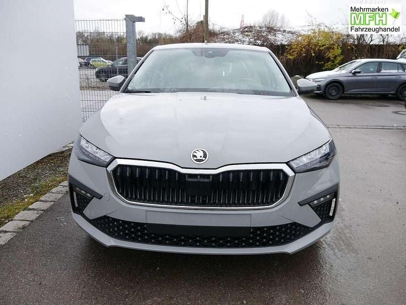 Neu Skoda Scala Selection 116 PS (85 kW) 2025 Graphite grau metallic Kleinwagen